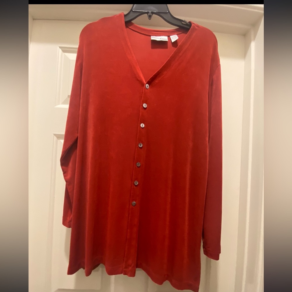 Chico’s Private Edition Cardigan, button up in Chico’s SZ 3= 16-18. Color? Rust